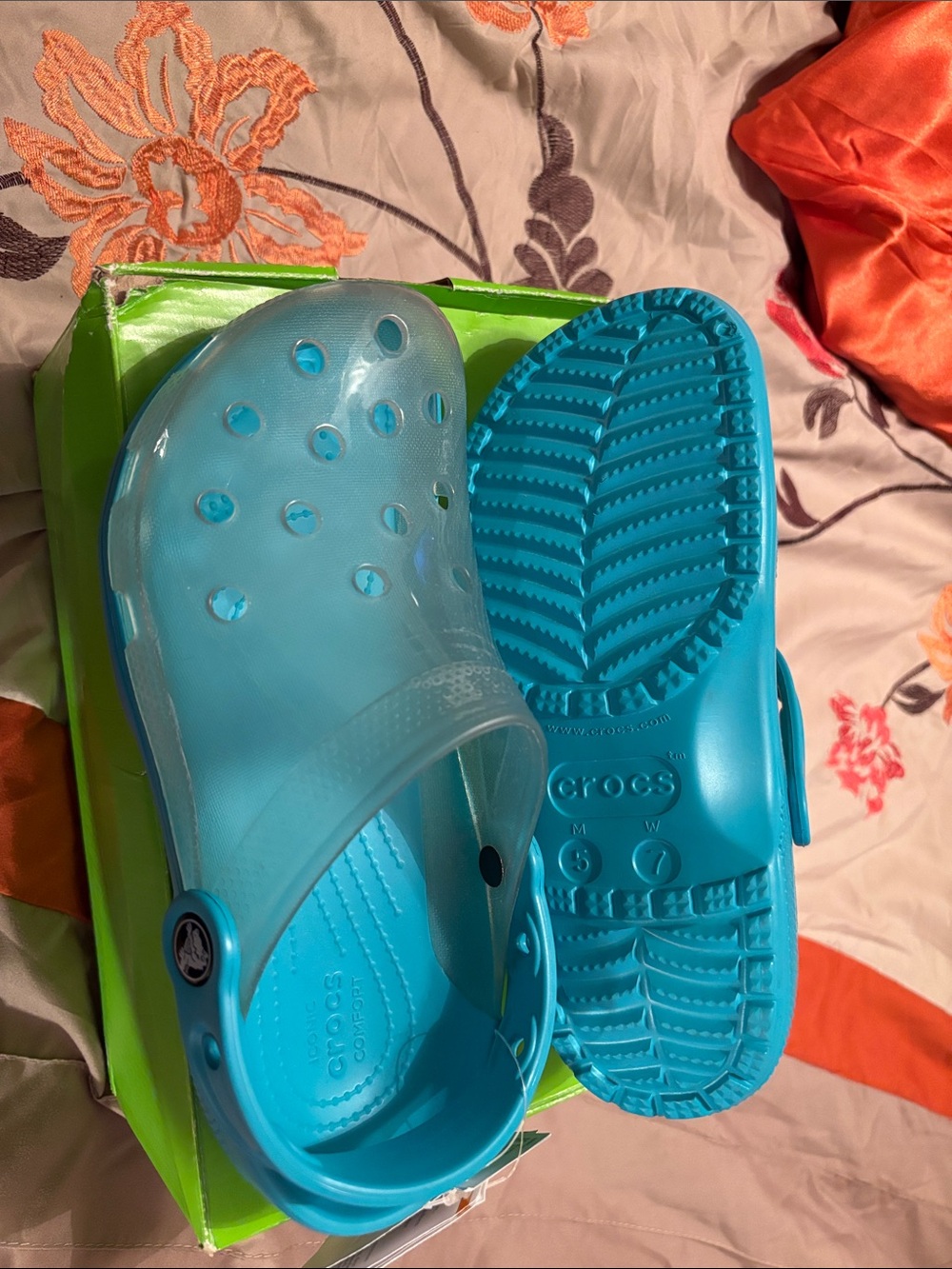 Crocs Classic Translucent Clog - Picture 4 of 6